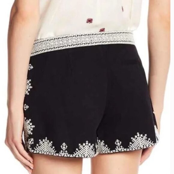 NWT Joie Gerardine Black & White Embroidered Shorts Chino Style Size 2 - Picture 10 of 10